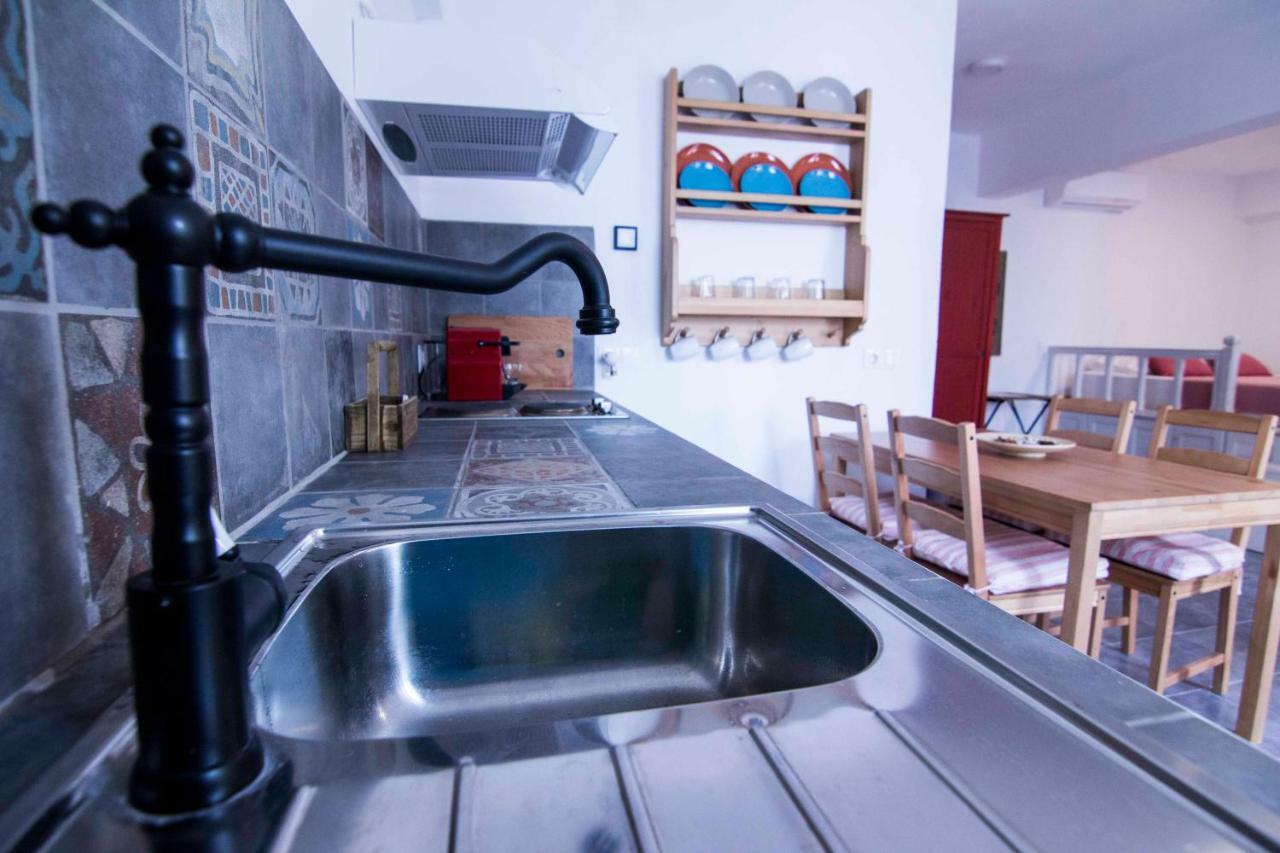 Aegli Apartments Simi Dış mekan fotoğraf